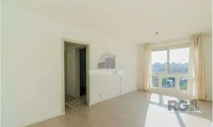 Apartamento 2 dormitórios à venda Camaquã Porto Alegre/RS