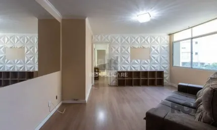 Apartamento de 02 dormitórios com móveis e roupeiros planejados