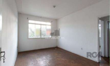 Apartamento à Venda - 2 Dormitórios na Av. Do Forte.