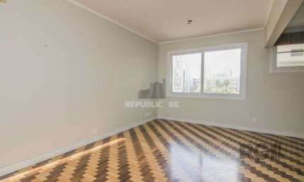 Apartamento 145m² - 3 dormitórios sendo 1 suíte e 2 vagas no Centro Histórico/Po