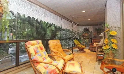 Excelente apartamento de 315m² com 3 dormitórios e 2 vagas.