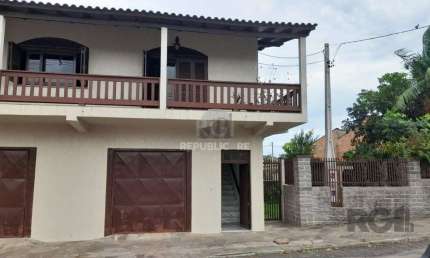 Casa com 3 quartos à venda na Rua Goitacaz, 336, Vila Monte Carlo, Cachoeirinha