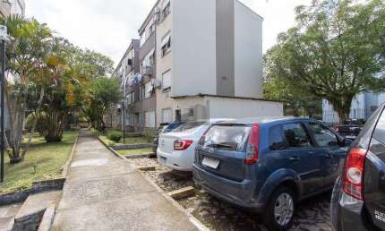 Excelente apartamento no bairro Cristal com 1 dormitório, living, banheiro e coz
