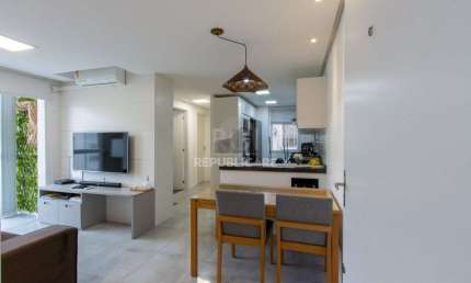Apartamento diferenciado,  excelente acabamento e decoração interna,  com aproxi