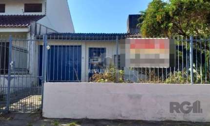 Casa 03 dormitórios, 01 suíte, 02 vagas de garagem,