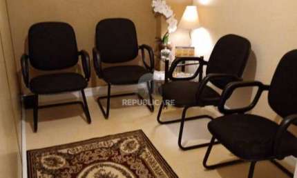 Excelente sala comercial toda reformada em ótima localização