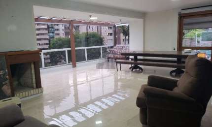 Cobertura para Venda - 296m², 3 dormitórios, sendo 1 suites, 3 vagas - Petrópoli
