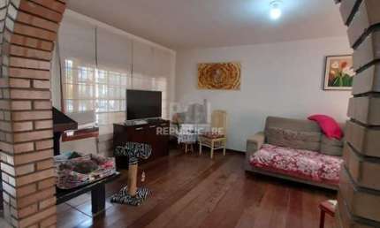 Casa para Venda - 262.02m², 3 dormitórios, sendo 1 suites, 6 vagas - Auxiliadora
