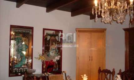 Casa para Venda - 200m², 4 dormitórios, sendo 1 suites, 4 vagas - Jardim Lindóia