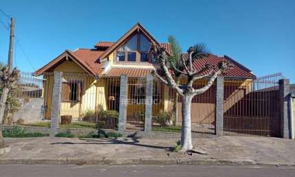Sobrado para Venda - 240m², 3 dormitórios, sendo 1 suites, 2 vagas - Vila Vista