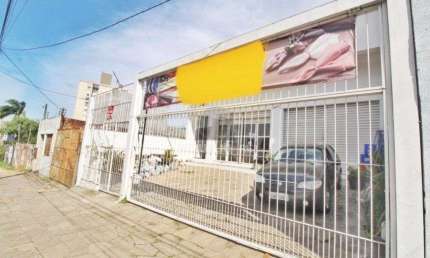 Loja para Venda - 60m², 0 dormitórios, 3 vagas - Petrópolis