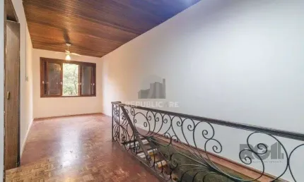 Casa para Venda - 160m², 3 dormitórios, sendo 1 suite, 2 vagas - Teresópolis