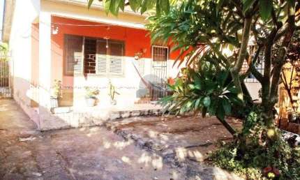 Casa para Venda - 140m², 3 dormitórios, sendo 1 suites, 2 vagas - Morro Santana