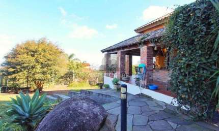 Casa para Venda - 269.06m², 4 dormitórios, sendo 2 suites, 5 vagas - Teresópolis