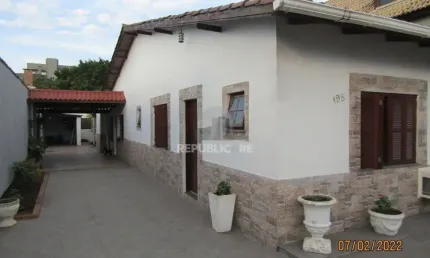 Casa para Venda - 154.78m², 3 dormitórios, sendo 1 suites, 3 vagas - Camaquã