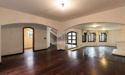 Casa para Venda - 430m², 4 dormitórios, sendo 1 suites, 5 vagas - Cristal