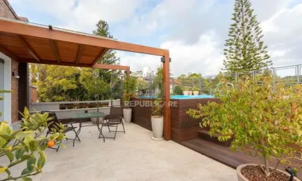 Cobertura para Venda - 234.17m², 3 dormitórios, sendo 1 suites, 2 vagas - Crista