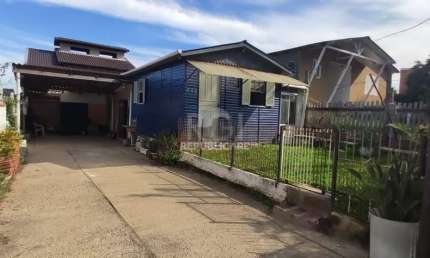 Casa para Venda com 2 dormitórios e 2 vagas no bairro Hípica