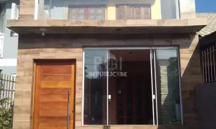 Casa para Venda - 72m², 2 dormitórios, 1 vaga - Hípica