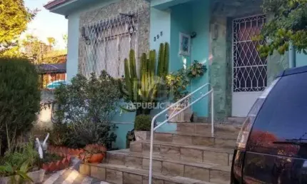 Casa para venda - 165m², 2 dormitórios, 4 vagas - menino deus