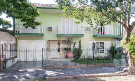 Casa para Venda - 280m², 3 dormitórios, sendo 1 suites, 2 vagas - Nonoai