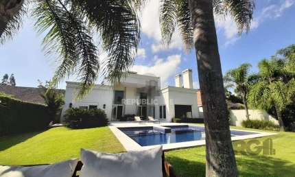 Casa Condominio para Venda - 423.23m², 4 dormitórios, sendo 4 suites, 4 vagas -
