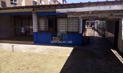 Casa para Venda - 200m², 3 dormitórios, 8 vagas - Cristal