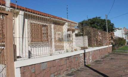 Casa para Venda - 220m², 4 dormitórios, 9 vagas - Cristal