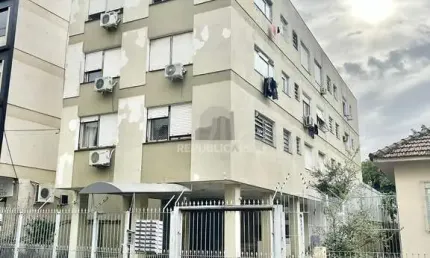 Excelente JK transformado em 01 dormitório, sala, cozinha e banheiro.