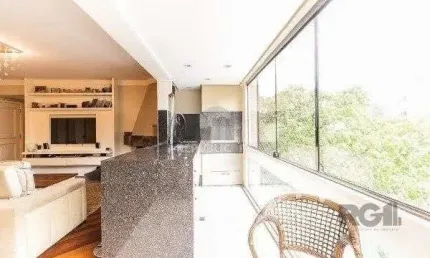 Apartamento Amplo de 3 Dormitórios com Suíte, Lareira e Infraestrutura Completa