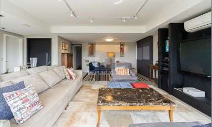 Apartamento para Venda - 204.48m², 3 dormitórios, sendo 3 suites, 4 vagas - Bela