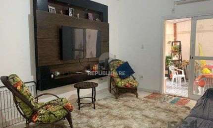 Exclusivo Apartamento Térreo com Amplo Pátio no Coração da Ciade Baixa!