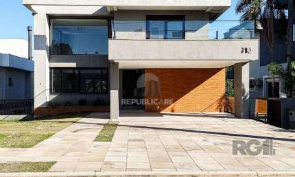 Casa Condominio para Venda - 349m², 3 dormitórios, sendo 3 suites, 2 vagas - Alp
