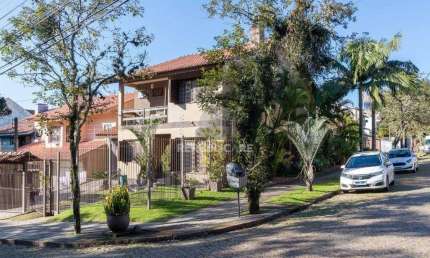 Casa com piscina para Venda , 4 dormitórios, sendo 1 suites, 3 vagas
