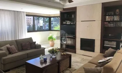 Vende-se apartamento com 3 suítes, 4 vagas, hidromassagem e 230m² - Bela Vista.