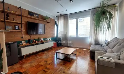 APARTAMENTO REFORMADO, 3 DORM. + VAGA, PRÓXIMO A REDENÇÃO