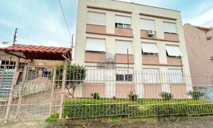 Apartamento em Porto Alegre, no bairro Camaquã, com 1 dormitório(s), e 1 banheir