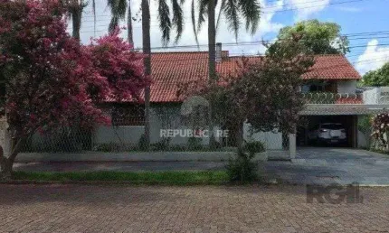 Casa 4 dormitórios à venda Teresópolis Porto Alegre/RS