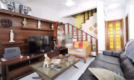 Casa para Venda - 259.5m², 4 dormitórios, sendo 1 suites, 3 vagas - Teresópolis