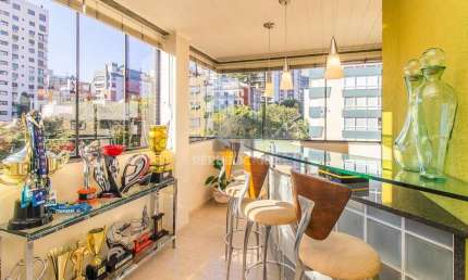 Vende-se apartamento mobiliado com 3 quartos e 134 m² - Mont Serrat