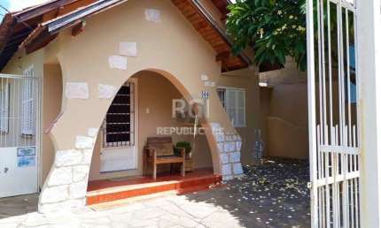 Casa para Venda - 160m², 3 dormitórios, 1 vaga - Boa Vista