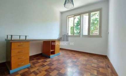 Apartamento com 2 dormitórios  à venda em Praia de Belas, Porto Alegre.