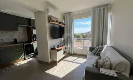 Apartamento no bairro Cavalhada 2 dormitórios , vaga coberta, portaria 24 horas.