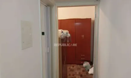 Oportunidade, partamento 1 dorm. demais peças, Trav. do Carmo.