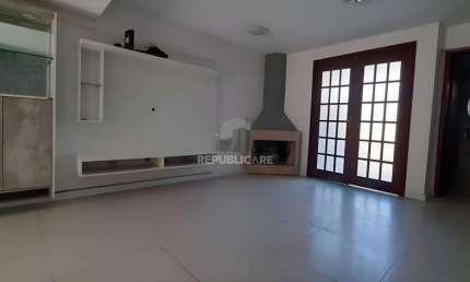 Casa com 3 dormitórios no bairro  Aberta dos Morros - Porto Alegre