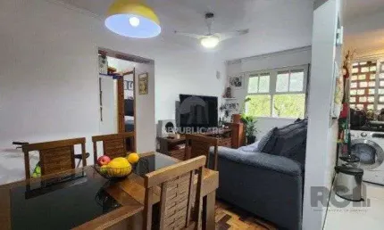 Apartamento 2 dormitórios à venda Petrópolis Porto Alegre/RS
