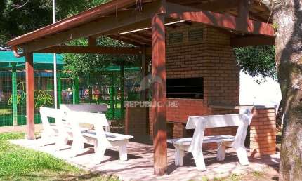 Apartamento com 2 Quartos,com box,no Bairro Humaitá