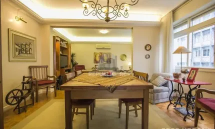 Apartamento para Venda - 155m², 4 dormitórios, sendo 1 suites, 1 vaga - Bom Fim
