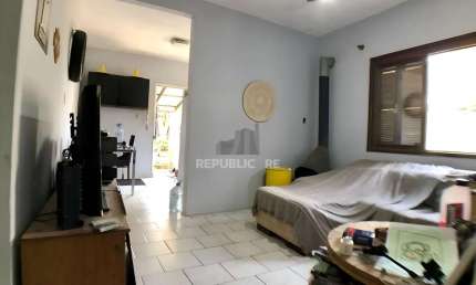 Casa com 2 dormitórios e 150m², no Bairro Jardim Sabará