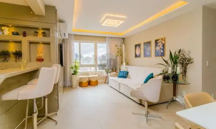 Apartamento decorado com 3 dorms, suíte e 2 vagas no petrópolis